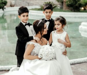 gyerekek az esküvőn